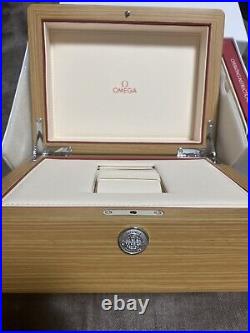 Omega Genuine watch box case Wooden Booklet Card case Pouch Outer box MINT